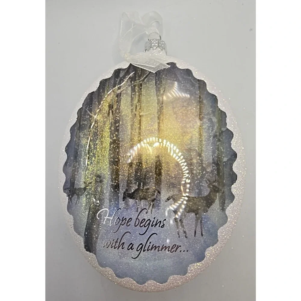 2014 Hallmark Ornament - Hope Shines Bright‎ Deers in Snow Forest New U328